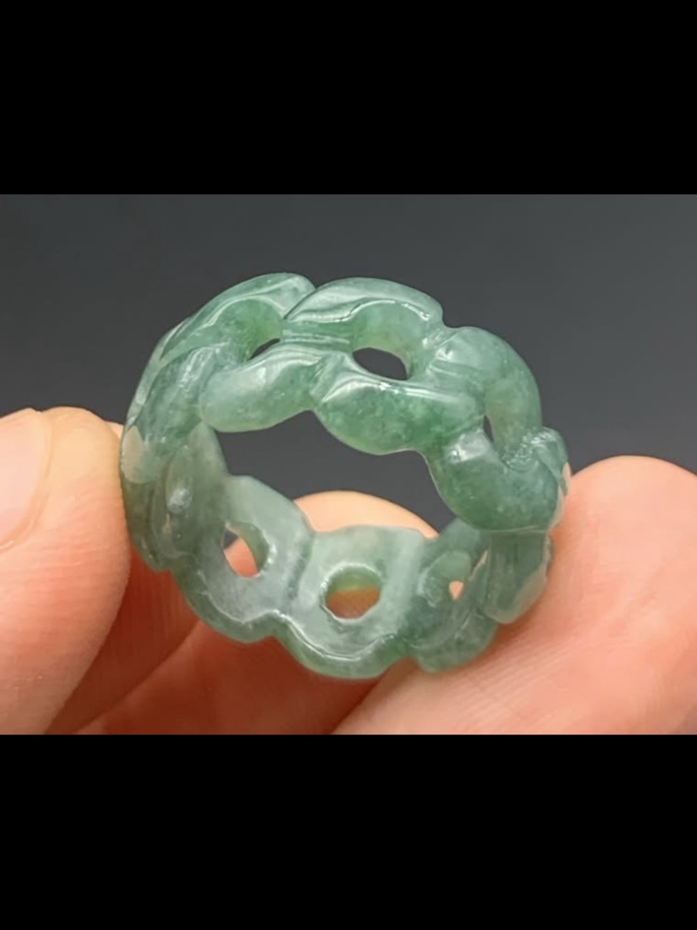 Green jadeite link ring certificate size5.25